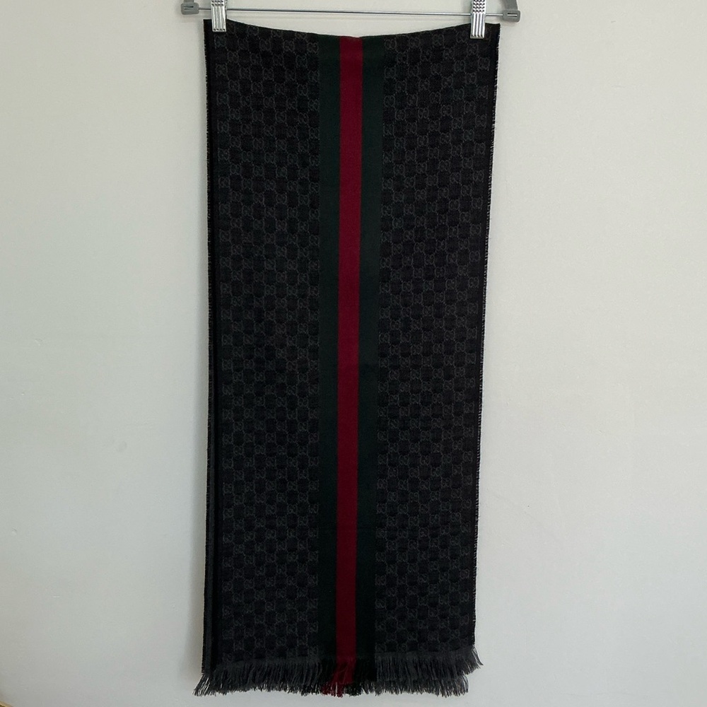 Gucci Black Wool Logo Scarf with Green Red Stripe Wool Blend Scarf - Picture 2 of 9